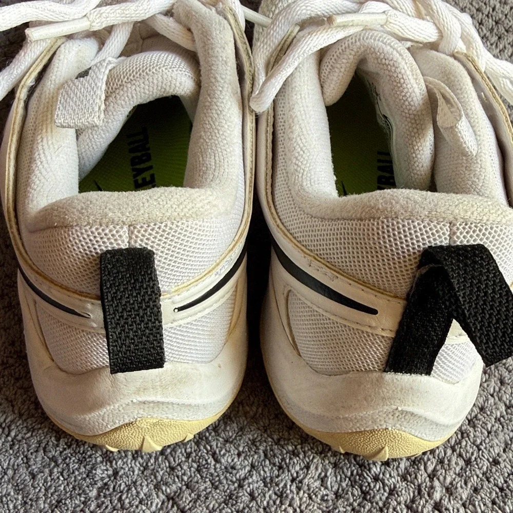 Nike Zoom Hyperspeed Court Volleyball Shoes White Black‎ Womans sz 5